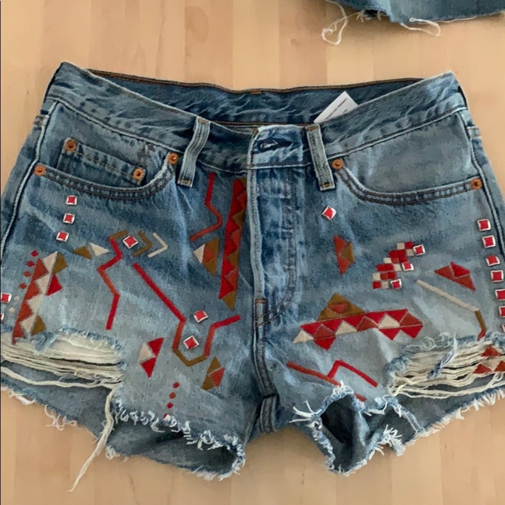 Levi’s embroidered denim shorts
